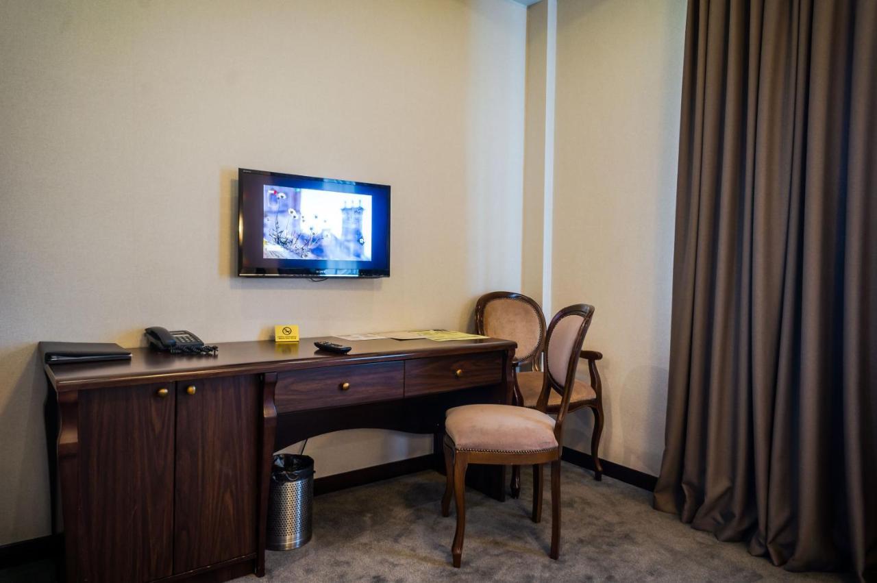 Royal Palace Hotel Almaty Extérieur photo
