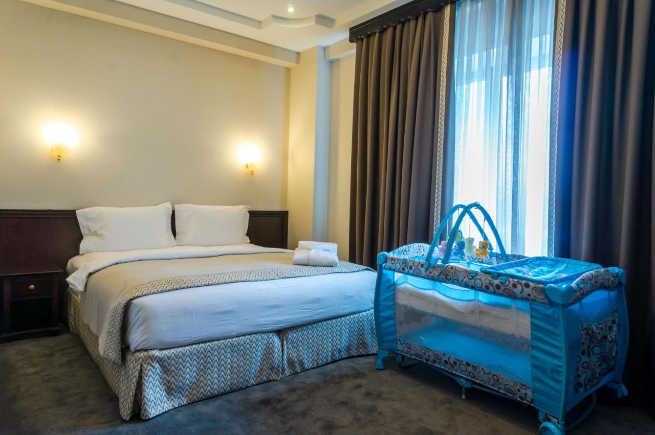 Royal Palace Hotel Almaty Extérieur photo