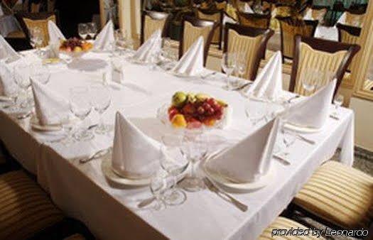 Royal Palace Hotel Almaty Extérieur photo