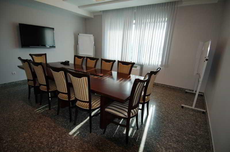 Royal Palace Hotel Almaty Extérieur photo