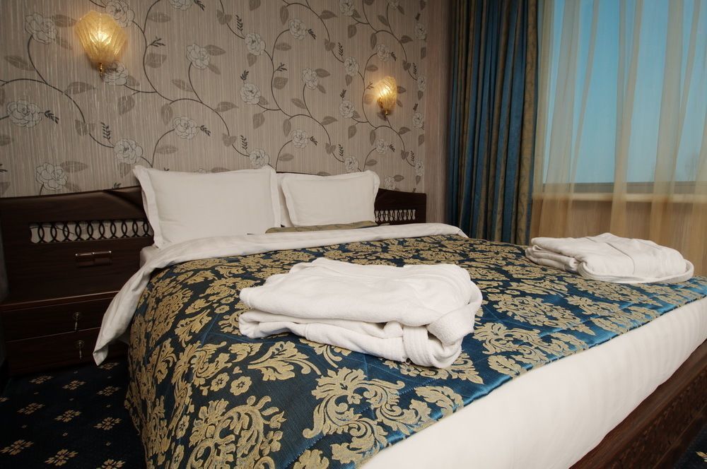 Royal Palace Hotel Almaty Extérieur photo